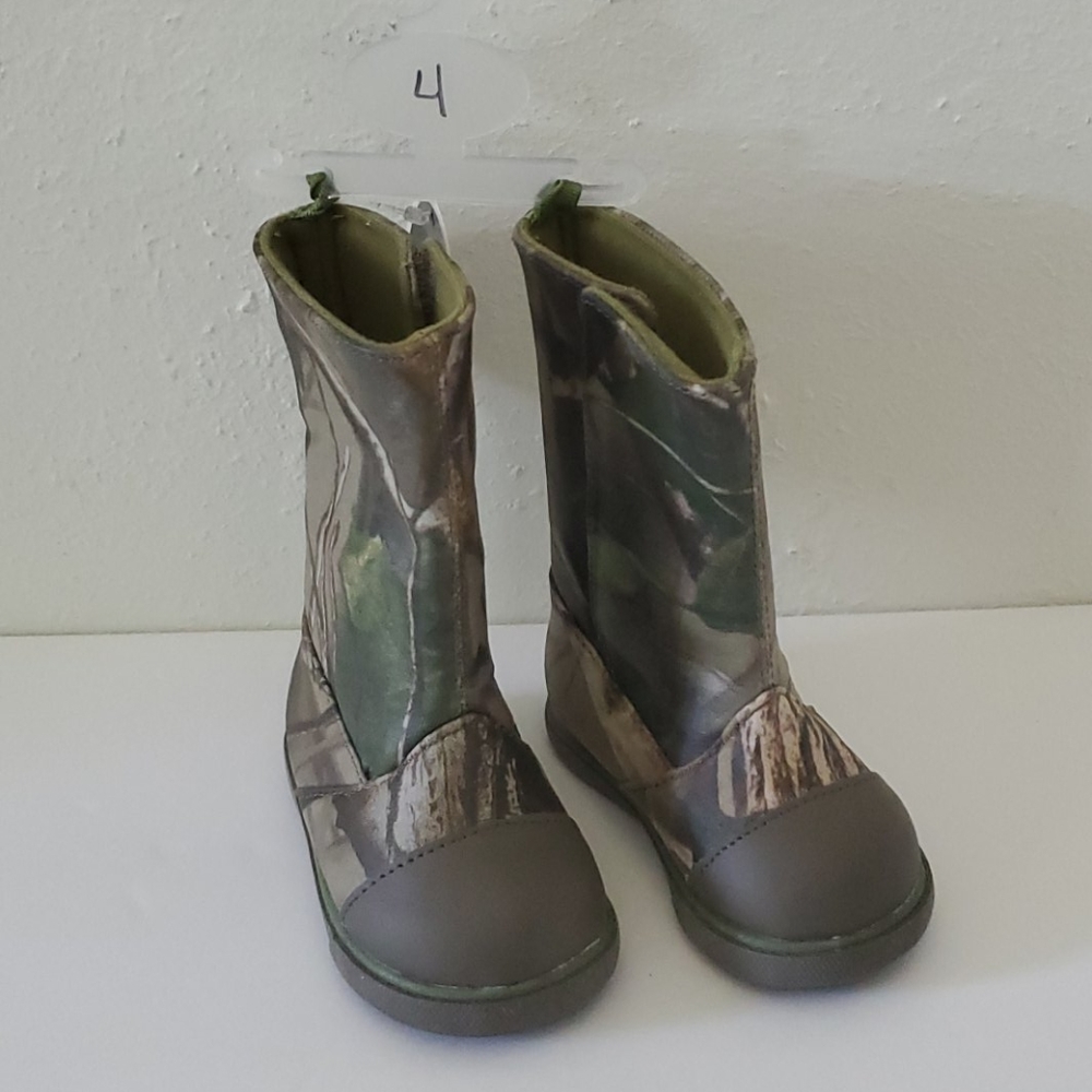 🆕️ Realtree Babydeer Camouflage Boots